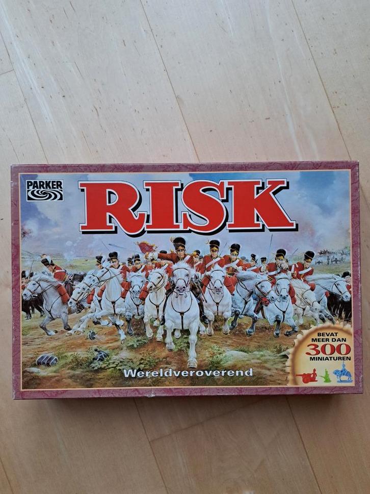Risk Bordspel - Wereldverovering!, Hobby en Vrije tijd, Gezelschapsspellen | Bordspellen, Gebruikt, Drie of vier spelers, Vijf spelers of meer