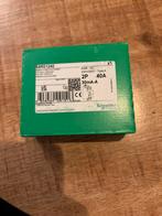 Schneider aardlekschakelaar, Ophalen of Verzenden, Zo goed als nieuw, Schakelaar