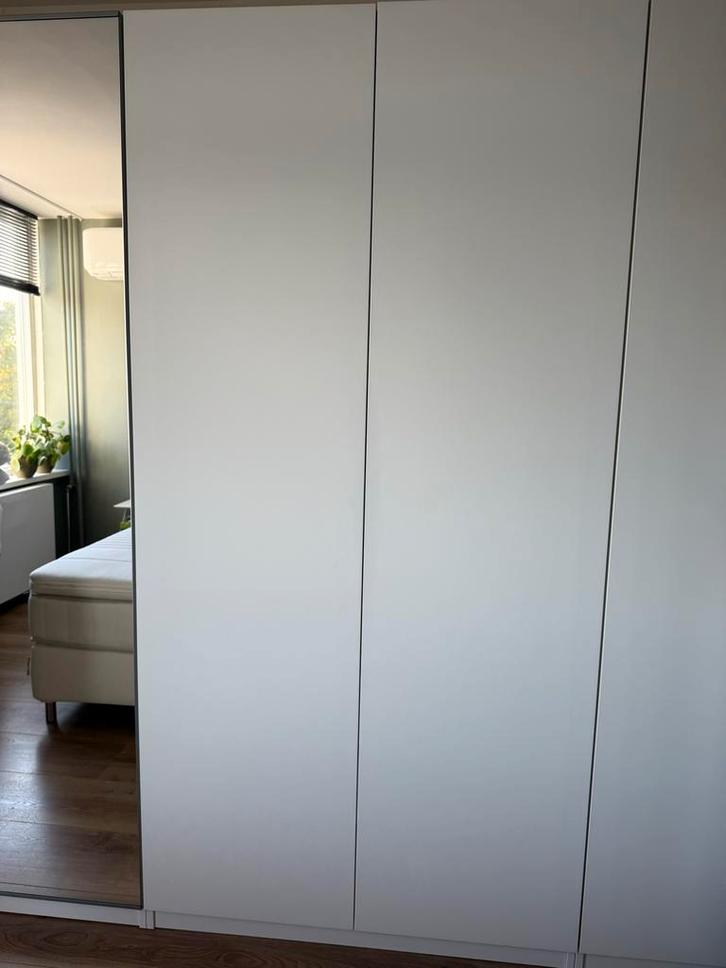 Twee IKEA PAX kasten wit, Huis en Inrichting, Kasten | Kledingkasten, Zo goed als nieuw, 200 cm of meer, 50 tot 100 cm, 50 tot 75 cm