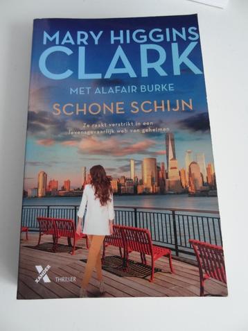 Tweelingzusje  en schone schijn- Mary Higgins clark  beschikbaar voor biedingen