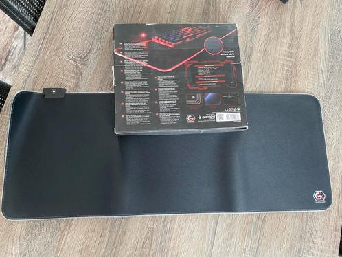 EXTRA GROOT GAMING MUISMAT 800x300 RGB VERLICHTING NIEUW, Computers en Software, Muismatten, Zo goed als nieuw, Gaming muismat