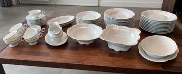 Servies Hutchenreuter Silvia beschikbaar voor biedingen