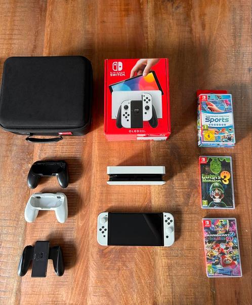 Nintendo Switch OLED White, Spelcomputers en Games, Spelcomputers | Nintendo Switch, Zo goed als nieuw, Switch OLED, Met 1 controller