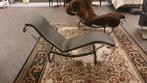 Le Corbusier LC 4 chaise longue, Ophalen, Gebruikt