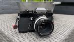 Nikkormat EL + Nikon Nikkor-HC 50mm F2 + Tokina 200mm F3.5, Audio, Tv en Foto, Fotocamera's Analoog, Ophalen of Verzenden, Gebruikt