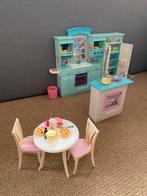 Barbie Keukenblok met Kookeiland & Eethoek, Ophalen of Verzenden, Gebruikt, Kunststof, Speelkeuken
