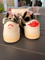 NIKE AIR JORDAN 1 LOW TRAVIS SCOTT MEDIUM OLIVE, Kleding | Heren, Schoenen, Overige kleuren, Nike, Nieuw, Ophalen of Verzenden