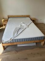 bed and bedside tables, Ophalen, Zo goed als nieuw, Tweepersoons, Hout