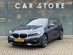 BMW 1-serie 118i Executive Edition Sfeer Virtual Carplay, Gebruikt, Lichtsensor, Leder en Stof, Origineel Nederlands