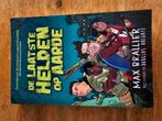 Boek Max Brallier - De laatste helden op aarde, Ophalen of Verzenden, Zo goed als nieuw, Max Brallier