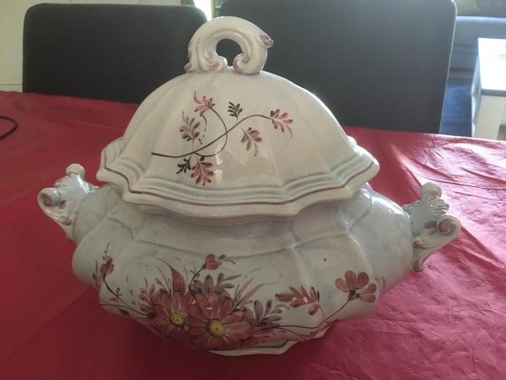 SOEPTERRINE ANTICA NOVE DI BASSANO GENUMMERD PORSELEIN, Antiek en Kunst, Antiek | Servies los, Ophalen