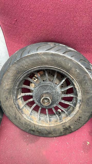 Velg met goeie band 3.50 10 beschikbaar voor biedingen