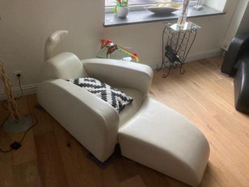Fauteuil design KLER leder met voetenbank beschikbaar voor biedingen