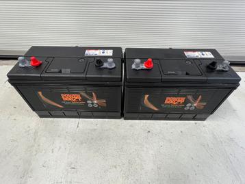 2 stuks Powerboozt Semi-Tractie accu 12V 105Ah beschikbaar voor biedingen
