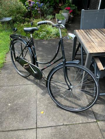 Omafiets beschikbaar voor biedingen