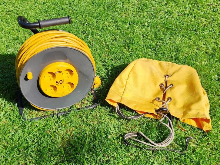 Stanley 50m kabelhaspel (4x geaard) + hoes, Doe-het-zelf en Verbouw, Elektra en Kabels, Gebruikt, Kabel of Snoer, Ophalen of Verzenden