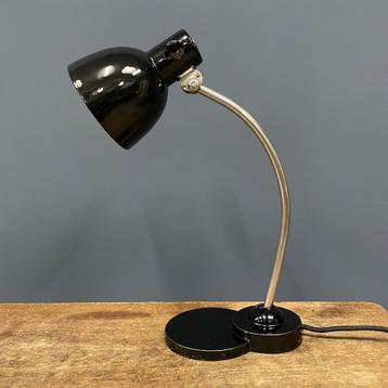 Oude zwarte Zirax bureaulamp met emaille kap bauhaus vintage beschikbaar voor biedingen
