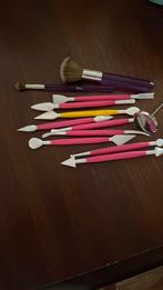 Taarten versieren met deze handige tools, Ophalen of Verzenden, Zo goed als nieuw, Taarten, Versiering