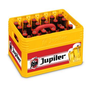 8 eetkamerstoelen ruilen tegen kratje Jupiler bier beschikbaar voor biedingen