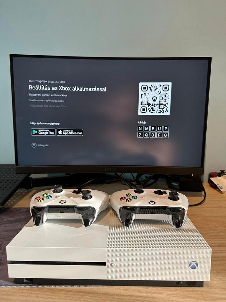 Xbox One S | Zo goed als nieuw | 2 controllers + 2 games, Spelcomputers en Games, Spelcomputers | Xbox One, Zo goed als nieuw