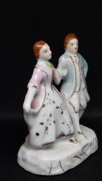 oud JAPANS Miniatuur BEELDJE ~ Victoriaans Paar HOFBAL, Ophalen of Verzenden
