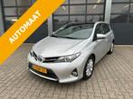TOYOTA Auris 1.8 Hybrid 136pk Lease, Auto's, Euro 5, Stof, Gebruikt, Zwart