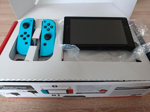 Nintendo switch, Spelcomputers en Games, Spelcomputers | Nintendo Switch, Zo goed als nieuw, Switch 2019 Upgrade, Met 2 controllers