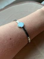 Zilverkleurige Bangle met Klaver, Ophalen of Verzenden, Nieuw, Zilver, Staal