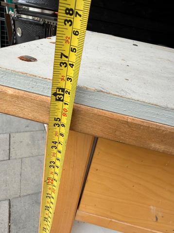 Werkbank / Werktafel met 3 lades beschikbaar voor biedingen