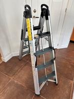 Cosco Aluminium opvouwbare trap tot 150 kg, Doe-het-zelf en Verbouw, Ladders en Trappen, Ophalen, Trap, Zo goed als nieuw, Opvouwbaar of Inschuifbaar