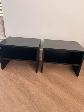 Nachtkastjes zwart 2x. 40 breed, 30 diep, 30 hoog beschikbaar voor biedingen