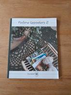 Moderne Klassiekers 2 - Haakpatronenboek Durable, Ophalen of Verzenden, Zo goed als nieuw, Haken, Patroon of Boek