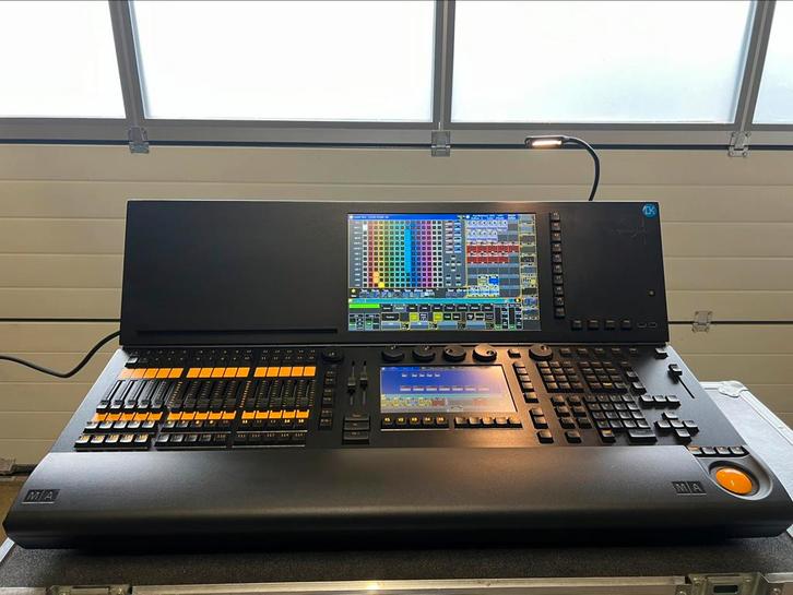 grandMA2 UltraLight + Flightcase – Direct inzetbaar!, Muziek en Instrumenten, Licht en Laser, Zo goed als nieuw, Licht, Ophalen of Verzenden