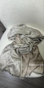 Luxe merk Sjaals  louiis vuittonn – Elegantie in elke kleur, Ophalen of Verzenden, Nieuw, Maat 42/44 (L), Sjaal