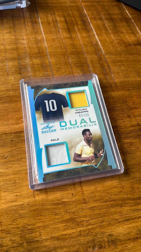 Mbappe Pelé 02/20 Ultimate Leaf Soccer Dual Memorabilia, Verzamelen, Sportartikelen en Voetbal, Zo goed als nieuw, Spelerskaart
