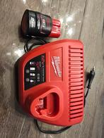 Milwaukee C12C Oplader + M12 Accu, Doe-het-zelf en Verbouw, Ophalen, Gebruikt