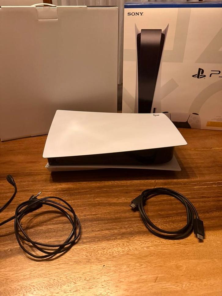 Playstation 5 met 2 controllers, laadstation en vele spelen, Spelcomputers en Games, Spelcomputers | Sony PlayStation 5, Gebruikt