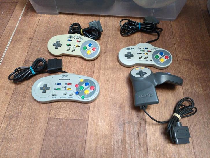 Nintendo Snes controllers 3rd party, Spelcomputers en Games, Games | Nintendo Super NES, Gebruikt, 3 spelers of meer, Vanaf 3 jaar