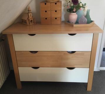 Mooie Commode Ladekast Beuken/Wit 3 Lades beschikbaar voor biedingen