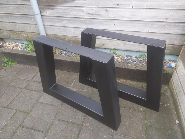 Onderstel voor eettafel, staal, Huis en Inrichting, Tafelonderdelen, Zo goed als nieuw, 200 cm of meer, 50 tot 100 cm, Rechthoekig