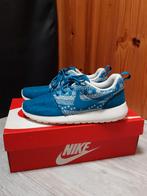 Nike roshe one blauw wit 38 nieuw sneakers schoenen vilt, Blauw, Nike, Nieuw, Ophalen of Verzenden
