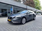 Volvo V40 1.6 T4 Summum Dealer oh Xenon Camera PDC Telefoon, Auto's, Gebruikt, Beige, 4 cilinders, 700 kg