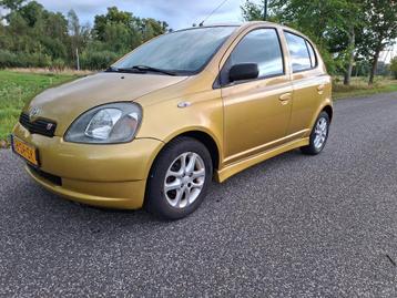 Toyota Yaris 1.0 16V Vvti 5DR SOL 1999 met nieuwe A.P.K. beschikbaar voor biedingen