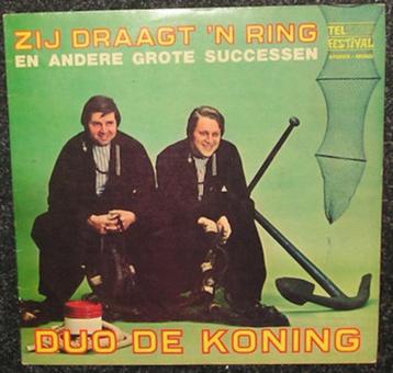Duo de Koning – Zij Draagt ’n Ring 1973 LP1527 beschikbaar voor biedingen