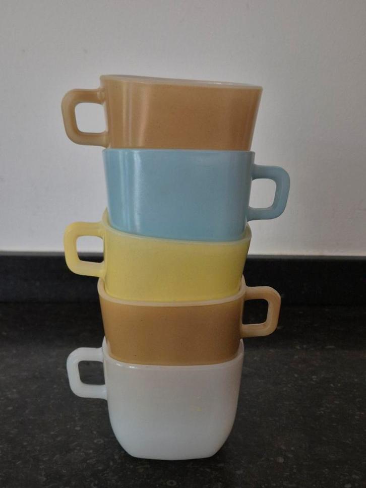 Vintage Opale France Arcopal soepkommen, Verzamelen, Retro, Huis en Inrichting, Ophalen of Verzenden