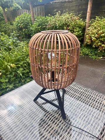 Sfeervolle landelijke woonkamer lamp.  beschikbaar voor biedingen