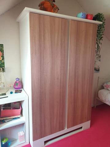 Kast kinderkamer beschikbaar voor biedingen