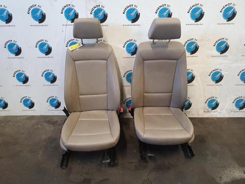 BMW 1 serie E87 5 drs leder voorstoelen  met stoelverwarming, Auto-onderdelen, Interieur en Bekleding, BMW, Gebruikt, Ophalen