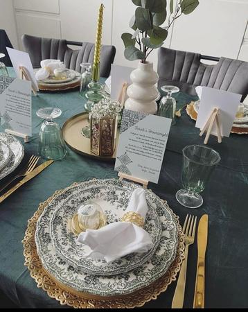 31 Herbruikbare Witte Servetten beschikbaar voor biedingen