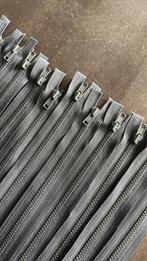 13x Grijze ritsen YKK 51cm lang nieuw deelbaar  samen 26€, Ophalen of Verzenden, Nieuw, Rits of Sluiting